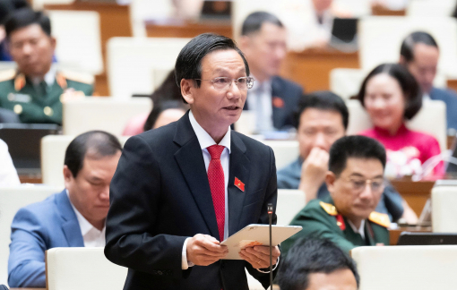 Đề xuất bắt buộc doanh nghiệp xe điện tự thu gom pin thải để bảo vệ môi trường