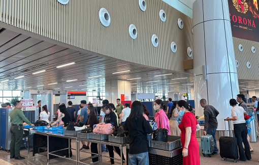 Dự kiến khách qua Tân Sơn Nhất dịp lễ 30/4 - 1/5  đạt 130.000 lượt khách/ngày