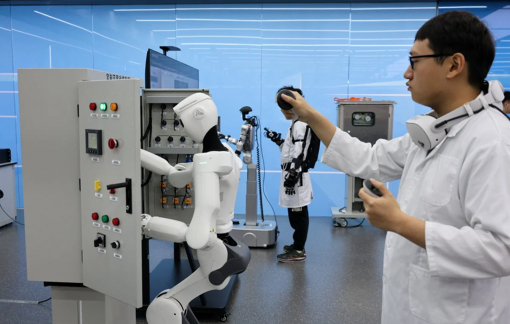 Trung Quốc chi hàng tỉ USD xây dựng lực lượng robot để vận hành lưới điện