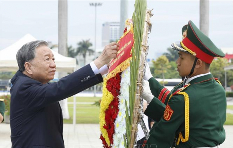 Tổng Bí thư, Chủ tịch nước Tô Lâm dâng hương tưởng niệm các Anh hùng liệt sĩ tại TP Đà Nẵng