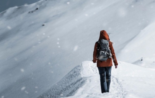 Chủ động vận mệnh: Bài học sống còn từ trào lưu ‘ly hôn trên núi’