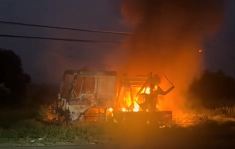 Điều tra, làm rõ vụ xe cứu hộ bị cháy rụi ở Lâm Đồng