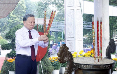 Tổng Bí thư, Chủ tịch nước Tô Lâm dâng hương tưởng niệm các Anh hùng liệt sĩ tại Tây Ninh