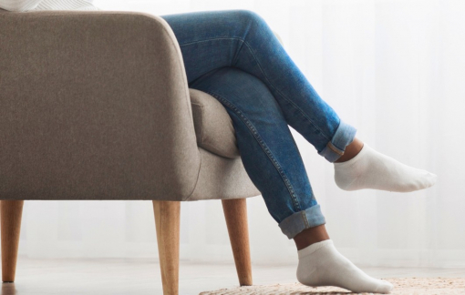 Ngồi chéo chân có thực sự ‘hại đủ đường’ như lời đồn?