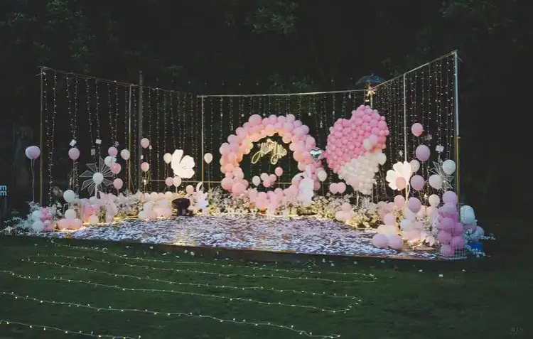 Có nên nghỉ việc về sống chung với gia đình vợ tương lai?