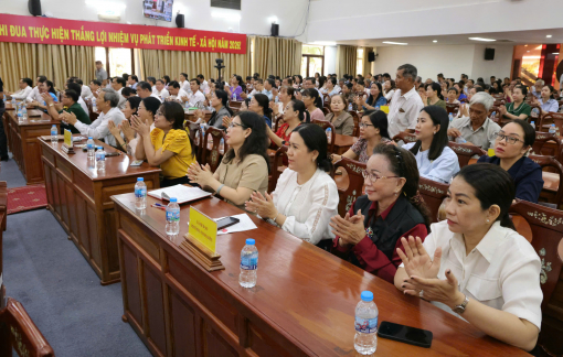 Trưởng Ban Tổ chức Trung ương Nguyễn Duy Ngọc dự hội nghị tiếp xúc cử tri ở Cần Thơ