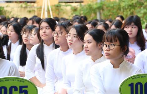 Tốp 10 trường THPT có chỉ tiêu lớp Mười cao nhất TPHCM