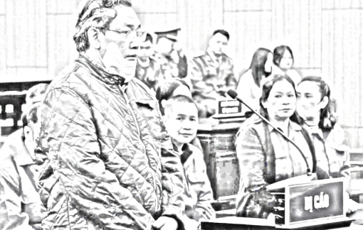 Giảm án cho 2 cựu phó chánh án nhận hối lộ hàng trăm triệu đồng