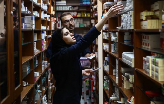 Giá thuốc ở Iran tăng cao khủng khiếp