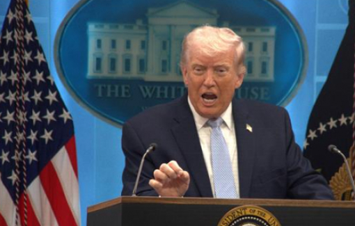 Ông Trump nổi đóa: Ai dám nói Mỹ không thắng Iran là phản quốc