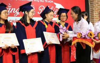 20 phụ nữ khó khăn vừa hoàn thành khóa học nghề miễn phí