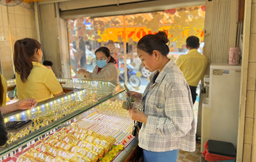 Giá vàng giảm còn 164 triệu đồng/lượng