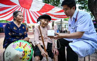 Phấn đấu hết năm 2026, toàn dân được khám sức khỏe định kỳ