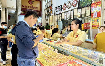 Làm sao để vàng lưu thông thay vì nằm im trong két?