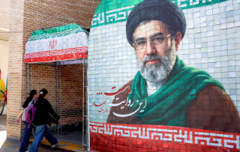 Mỹ và Iran tiến gần thỏa thuận hòa bình