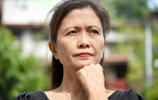 Giữa hai bờ bản ngã