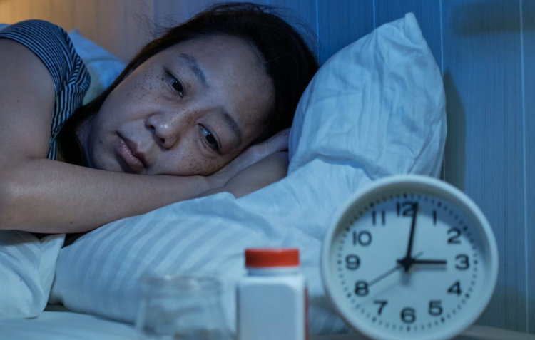 Vì sao mọi người thường thức giấc lúc 3g sáng?