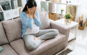 Đã ly hôn nhưng chồng không dọn ra khỏi nhà