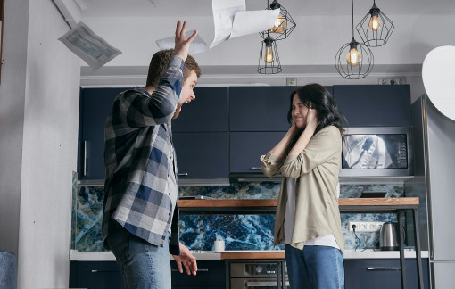 Có ai chịu nổi một người chồng càm ràm từ sáng tới đêm?