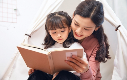 Con gái 12 tuổi chỉ đọc... truyện đam mỹ