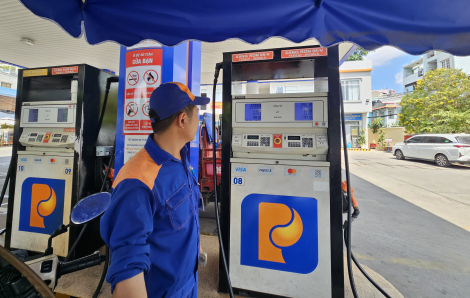 Giá xăng dầu đồng loạt giảm