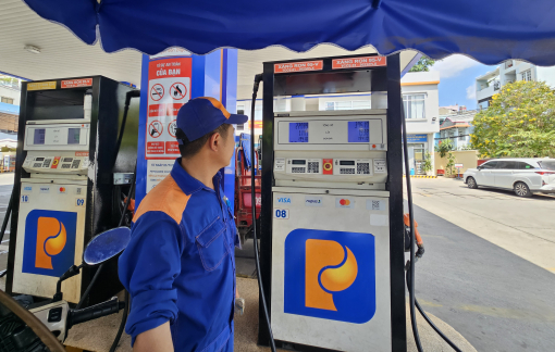 Giá xăng dầu đồng loạt giảm