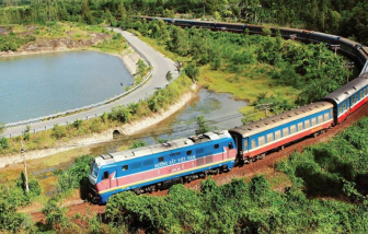 Du lịch tàu hỏa mùa hè từ Bắc tới Nam hút khách, giá vé từ vài trăm ngàn đồng