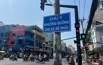 Sao phải 'Nhường đường cho xe rẽ phải'?