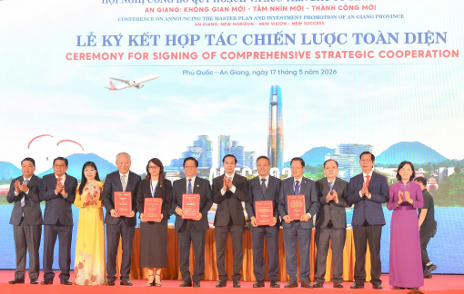 An Giang trao giấy chứng nhận đầu tư cho 19 dự án với gần 67.000 tỷ đồng