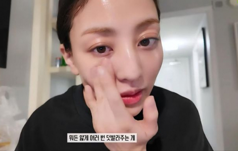 Jihyo tiết lộ cách giữ da không khô sạm khi đi máy bay và trong phòng máy lạnh