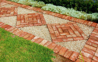 Những mẫu thiết kế đá lát trang trí đẹp mắt cho khu vườn