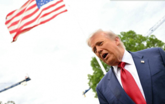 Ông Trump hoãn kế hoạch tấn công Iran, phát tín hiệu đạt thỏa thuận về hạt nhân