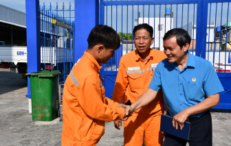 Công đoàn EVNSPC đồng hành, sẻ chia cùng người lao động