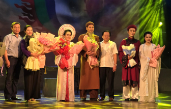 Cuộc trình diễn của cải lương Thủ đô và Tây Đô