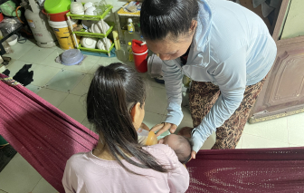 Bức tâm thư nghệch ngoạc của bé gái 15 tuổi bị xâm hại, sinh con và tấm lòng bạn đọc
