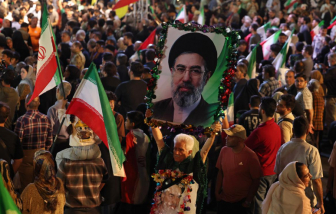 Mỹ - Iran gia hạn ngừng bắn thêm 60 ngày