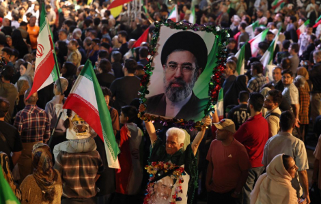 Mỹ - Iran gia hạn ngừng bắn thêm 60 ngày