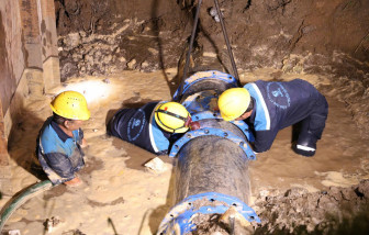 SAWACO hoàn tất công tác súc xả, cải thiện áp lực nước ở Nhà Bè