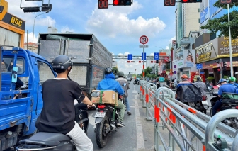 Sẽ lắp dải phân cách vận hành bằng năng lượng mặt trời trên đường Cộng Hòa