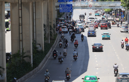 Hà Nội nắng nóng hầm hập