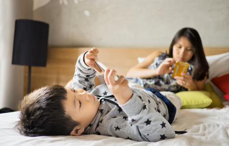 Dạy con sống tỉnh thức giữa thời đại số