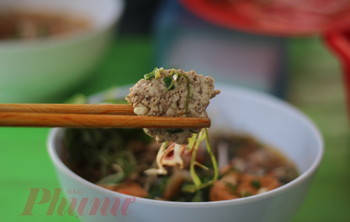 Ra suối bắt cua...
