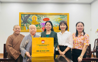 Lãnh đạo Hội LHPN TPHCM thăm, chúc mừng Đại lễ Phật đản Phật lịch