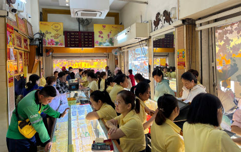Giá vàng trồi sụt thất thường
