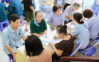 Mọi người đều nên tự nuôi được mình lúc về già