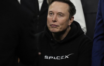Elon Musk sắp trở thành tỉ phú ngàn tỉ USD đầu tiên thế giới