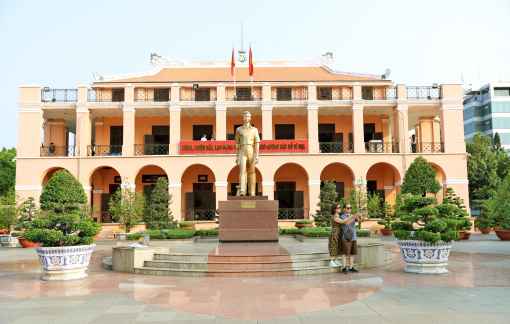 KỶ NIỆM 115 NĂM NGÀY BÁC HỒ RA ĐI TÌM ĐƯỜNG CỨU NƯỚC (5/6/1911 - 5/6/2026) - Từ chuyến tàu lịch sử đến khát vọng vươn mình của dân tộc