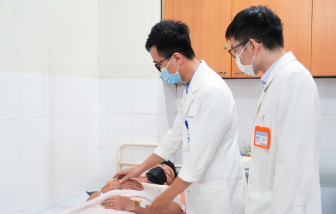 Sưng đau vùng mang tai, người đàn ông có nguy cơ hiếm muộn