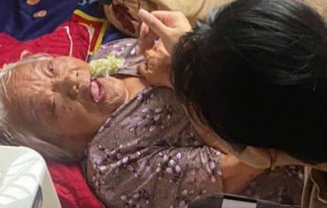 Mẹ già và chuyến tàu ngược thời gian