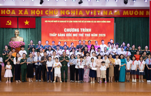 Trao yêu thương, tiếp sức trẻ em vượt khó vươn lên